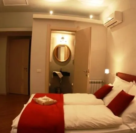 Numero 3 Πανσιόν Κάλιαρι